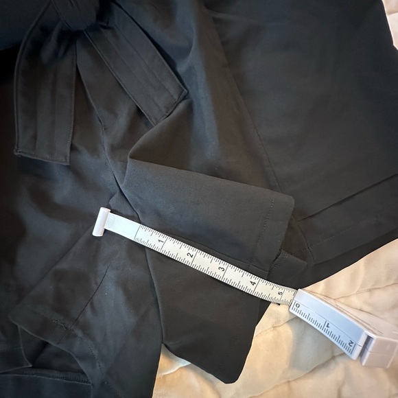 Stylish Black Women's Shorts Belted - Picture 4 of 7